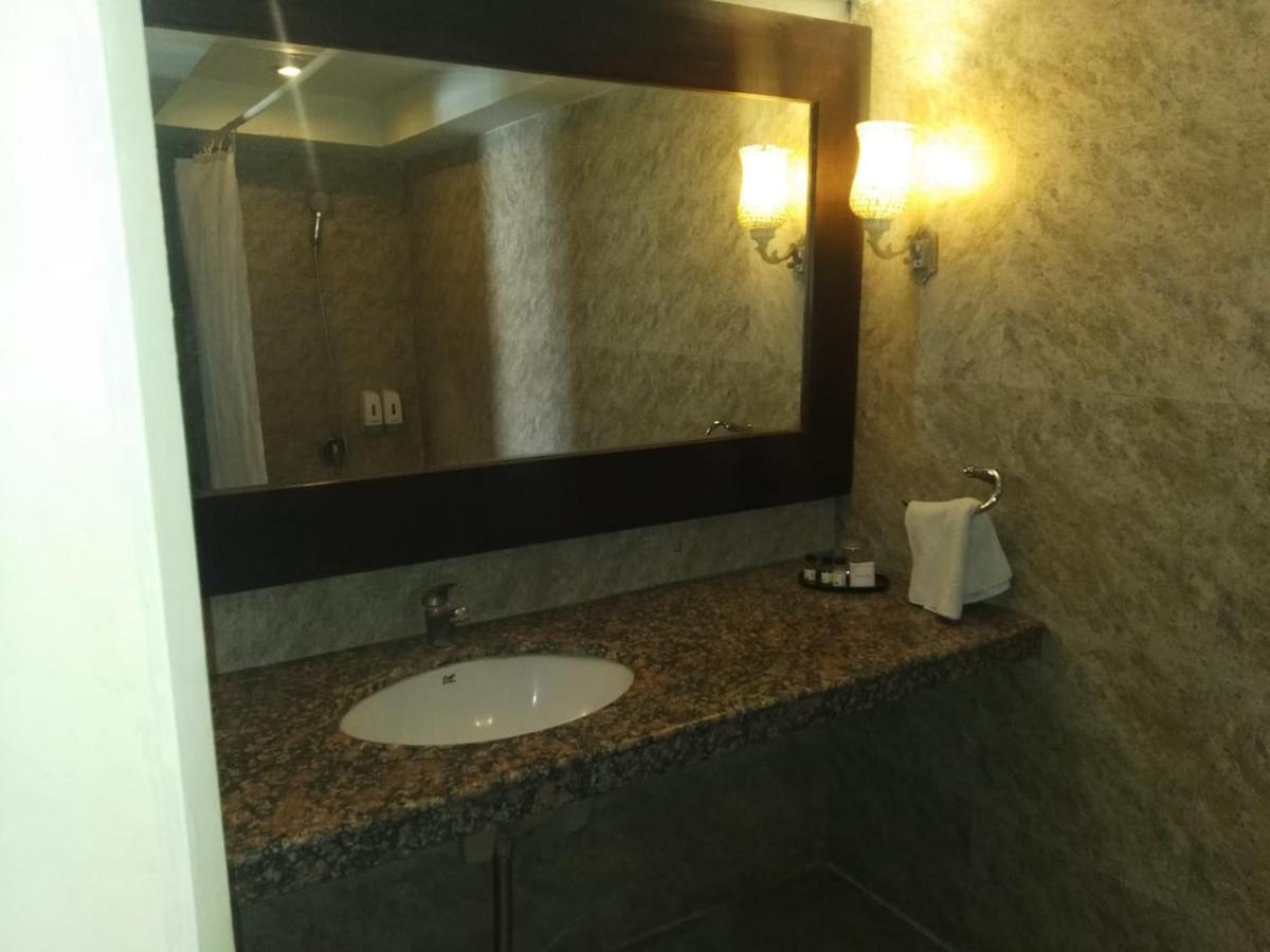 Hotel Glitz 3*